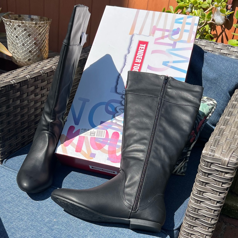 New Tender Tootsies Now! Jewel Wide Calf Tall Boots 10 W/L Black Vegan Synthetic